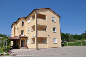  Apartments Mirakul  Лопар